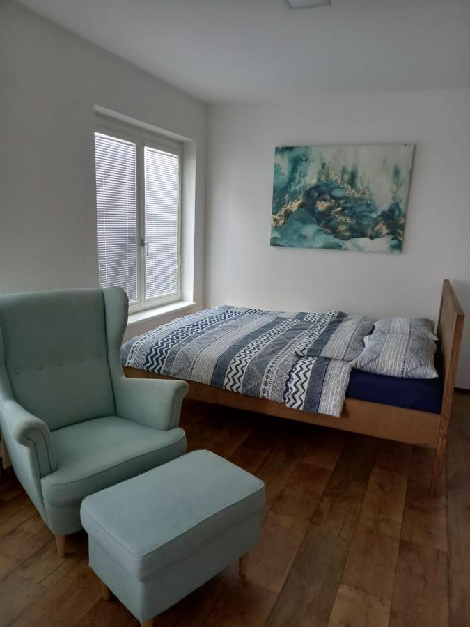 Cool Studio Lägenhet Prag Exteriör bild