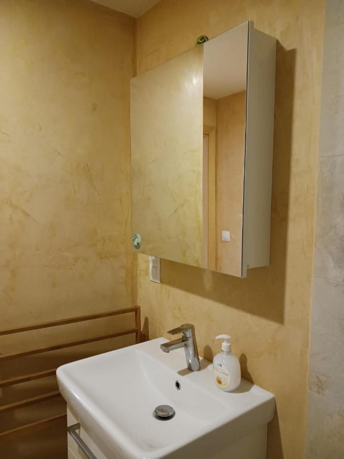 Cool Studio Lägenhet Prag Exteriör bild